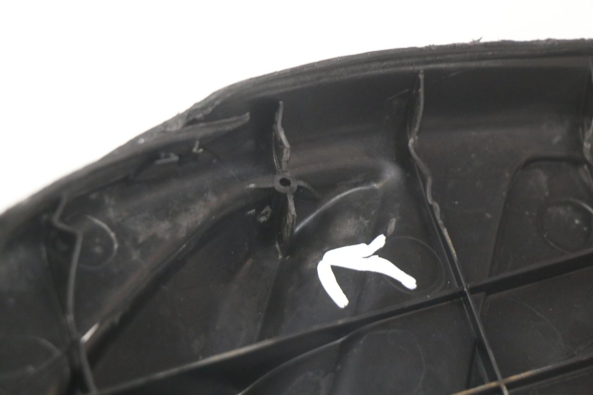 photo de TRITTBRETT VERKLEIDUNG PIAGGIO FLY 2T 50 (2004 - 2017) - Technische Nahaufnahme