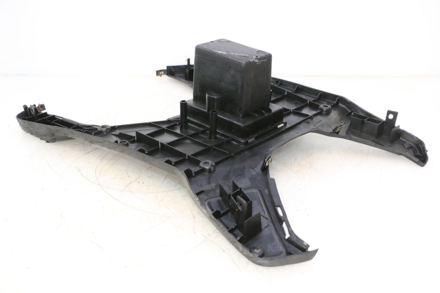 photo de TRITTBRETT VERKLEIDUNG KEEWAY FOCUS 50 (2006 - 2009) - Alternative Perspektive