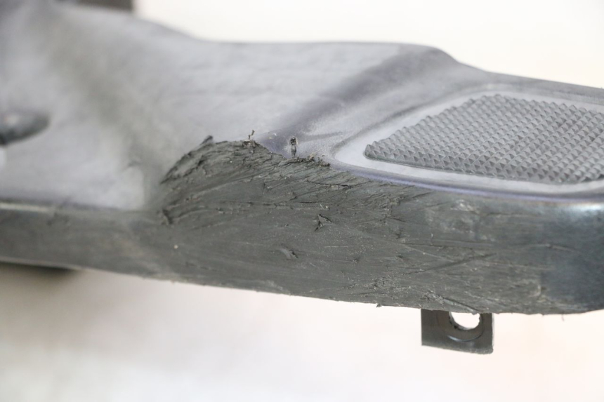photo de TRITTBRETT VERKLEIDUNG KEEWAY FOCUS 50 (2006 - 2009) - Geprüftes Gebrauchtteil