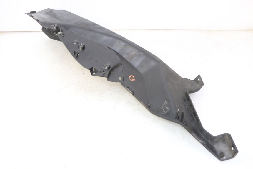 photo de TRITTBRETT VERKLEIDUNG LINKS QUADRO 4 4D 350 (2015 - 2018) - Detailansicht des Bauteils