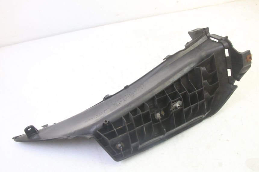 photo de LINKER FUßSTüTZE SUZUKI BURGMAN 125 (2007 - 2014) - Details der Befestigungspunkte