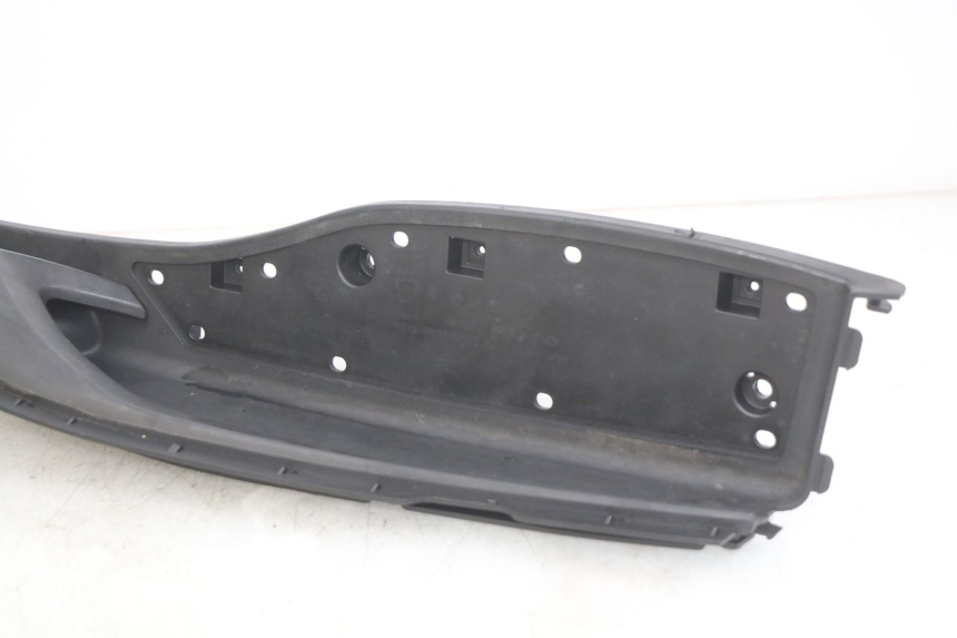 photo de LINKER FUßRASTEN KYMCO DOWNTOWN ABS 125 (2015 - 2017) - Technische Nahaufnahme