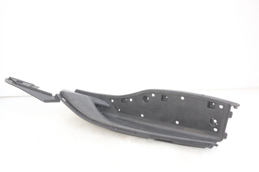 photo de LINKER FUßRASTEN KYMCO DOWNTOWN ABS 125 (2015 - 2017) - Details der Befestigungspunkte