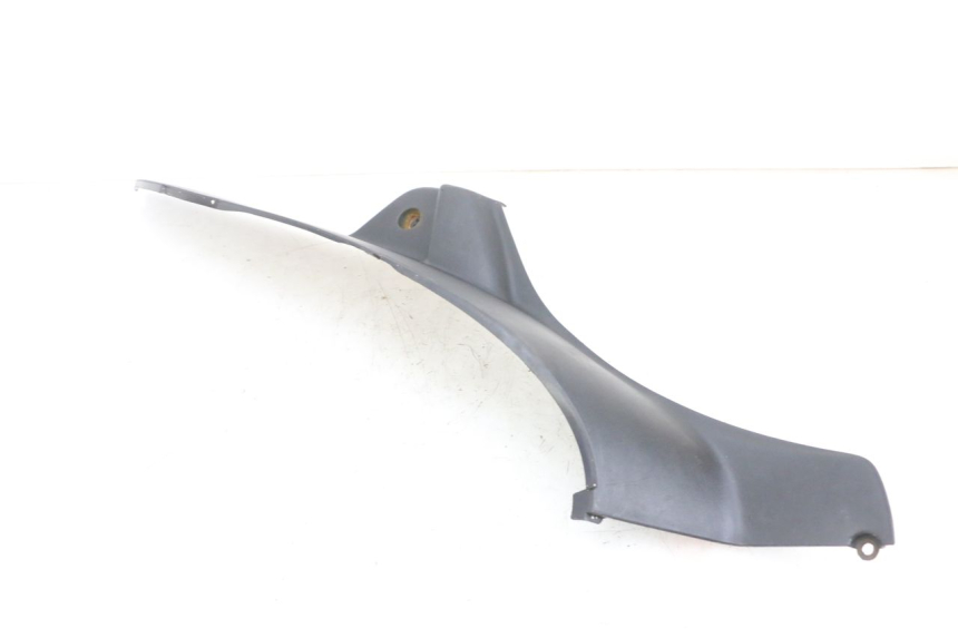 photo de TRITTBRETT VERKLEIDUNG LINKS PEUGEOT ELYSEO 125 (1999 - 2004) - Details der Befestigungspunkte