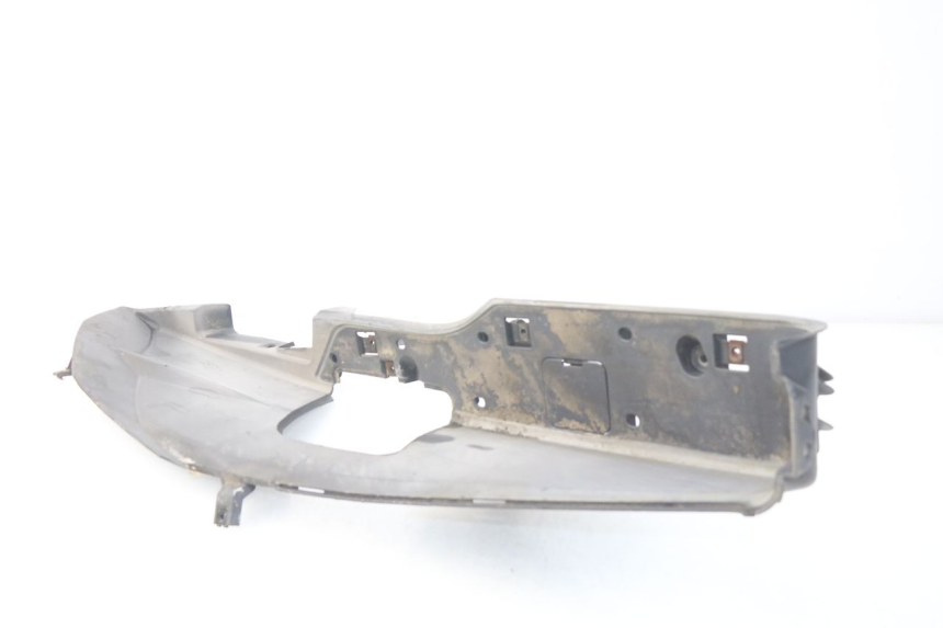 photo de TRITTBRETT VERKLEIDUNG LINKS HONDA FES PANTHEON 125 (2003 - 2007) - Details der Befestigungspunkte