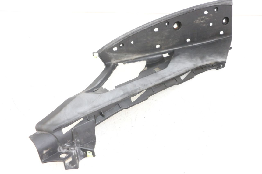 photo de TRITTBRETT VERKLEIDUNG LINKS PEUGEOT GEOPOLIS RS 125 (2007 - 2009) - Zoom auf Gebrauchszustand