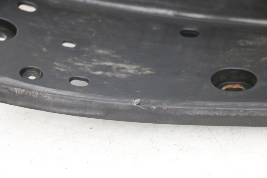 photo de TRITTBRETT VERKLEIDUNG LINKS PEUGEOT GEOPOLIS RS 125 (2007 - 2009) - Oberflächenzustand und Material