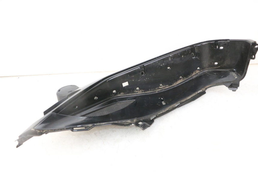 photo de TRITTBRETT VERKLEIDUNG LINKS PIAGGIO IE MP3 YOURBAN 300 (2011 - 2016) - Weitere Ansicht des Artikels