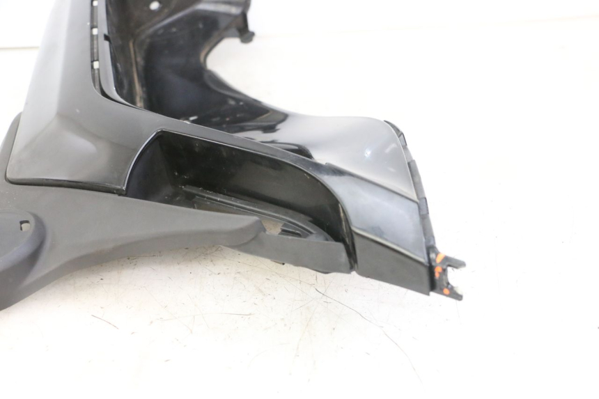 photo de TRITTBRETT VERKLEIDUNG LINKS PIAGGIO IE MP3 YOURBAN 300 (2011 - 2016) - Charakteristische Merkmale