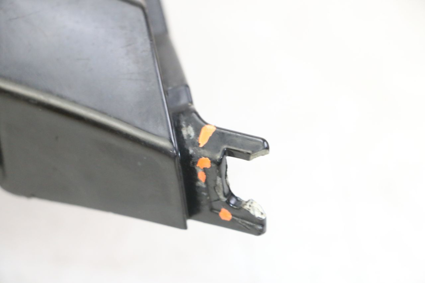 photo de TRITTBRETT VERKLEIDUNG LINKS PIAGGIO IE MP3 YOURBAN 300 (2011 - 2016) - Zoom auf Komponenten