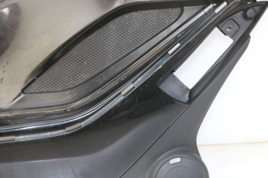 photo de TRITTBRETT VERKLEIDUNG LINKS PIAGGIO IE MP3 YOURBAN 300 (2011 - 2016) - Hauptansicht