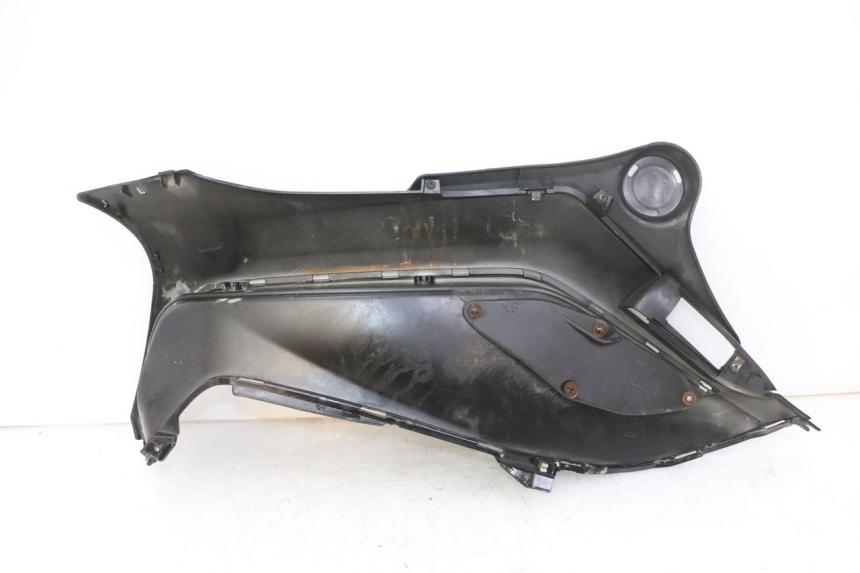 photo de TRITTBRETT VERKLEIDUNG LINKS PIAGGIO IE MP3 YOURBAN 300 (2011 - 2016) - Technische Nahaufnahme