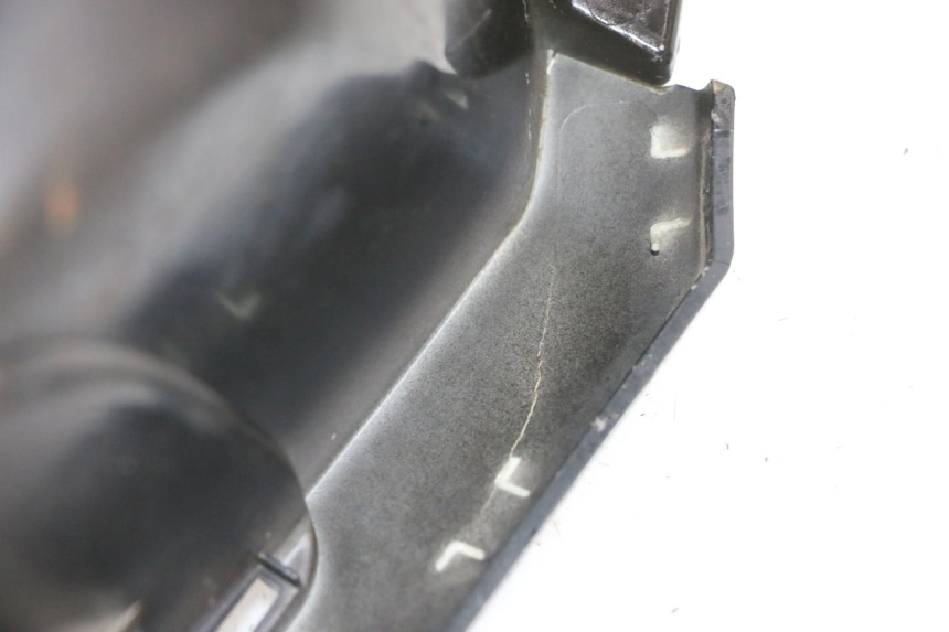 photo de TRITTBRETT VERKLEIDUNG LINKS PIAGGIO IE MP3 YOURBAN 300 (2011 - 2016) - Oberflächenzustand und Material