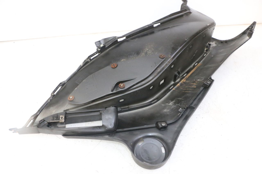 photo de TRITTBRETT VERKLEIDUNG LINKS PIAGGIO IE MP3 YOURBAN 300 (2011 - 2016) - Geprüftes Gebrauchtteil