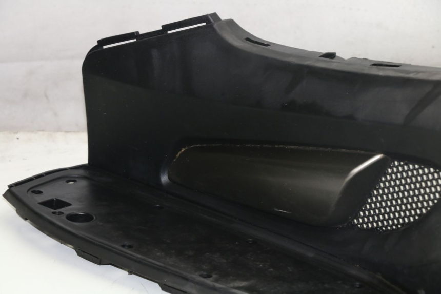 photo de TRITTBRETT VERKLEIDUNG LINKS KYMCO K-XCT 125 (2013 - 2017) - Details der Befestigungspunkte