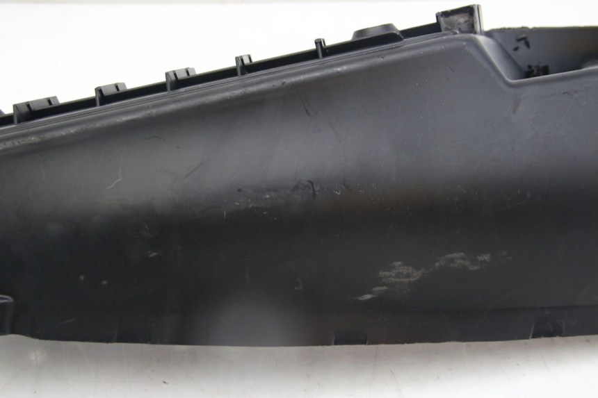 photo de LINKER FUßSTüTZE PIAGGIO MP3 125 (2006 - 2014) - Charakteristische Merkmale