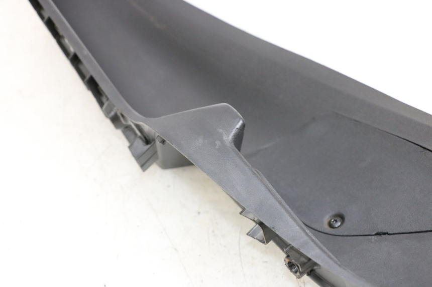 photo de LINKER FUßRASTEN PIAGGIO MP3 500 (2011 - 2015) - Zoom auf Gebrauchszustand