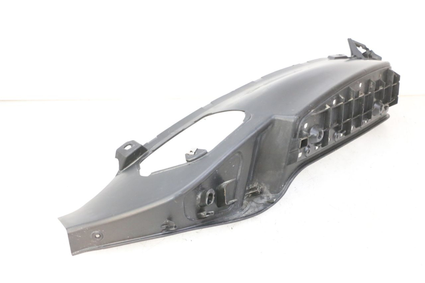 photo de TRITTBRETT VERKLEIDUNG LINKS PIAGGIO MP3 RL 250 (2006 - 2010) - Zoom auf Gebrauchszustand
