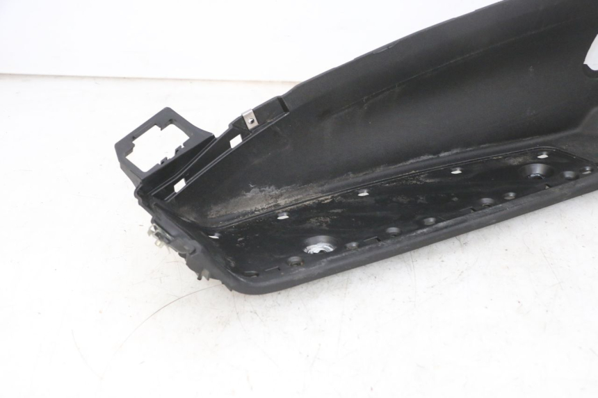 photo de TRITTBRETT VERKLEIDUNG LINKS PIAGGIO MP3 500 (2016 - 2018) - Weitere Ansicht des Artikels