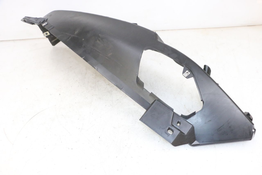 photo de TRITTBRETT VERKLEIDUNG LINKS PIAGGIO MP3 500 (2016 - 2018) - Alternative Perspektive