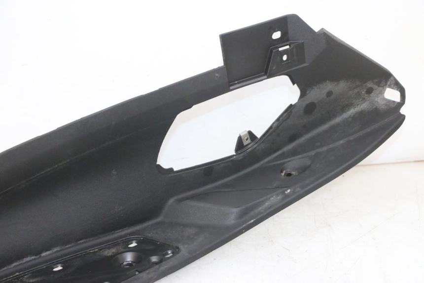 photo de TRITTBRETT VERKLEIDUNG LINKS PIAGGIO MP3 500 (2016 - 2018) - Kennzeichnungen und Originalreferenzen