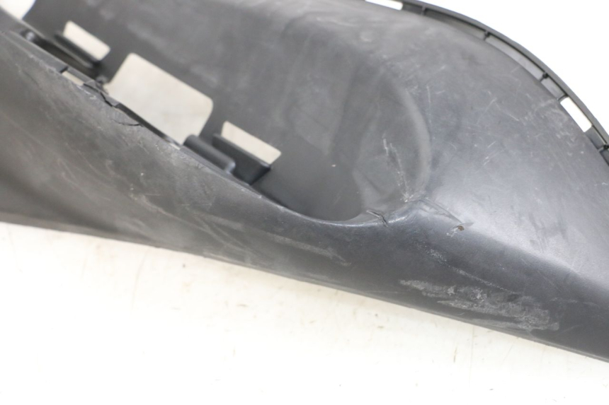 photo de TRITTBRETT VERKLEIDUNG LINKS MBK OVETTO ONE 2T 50 (2013 - 2017) - Oberflächenzustand und Material