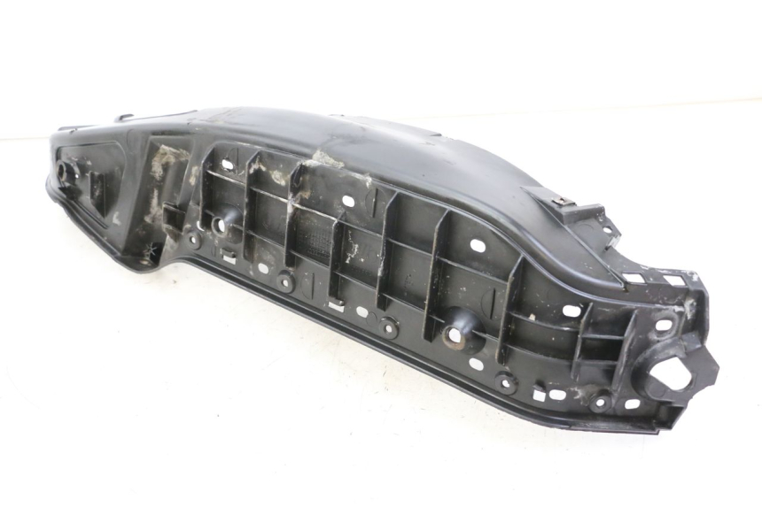 photo de LINKER FUßSTüTZE PIAGGIO X8 125 (2004 - 2007) - Details der Befestigungspunkte