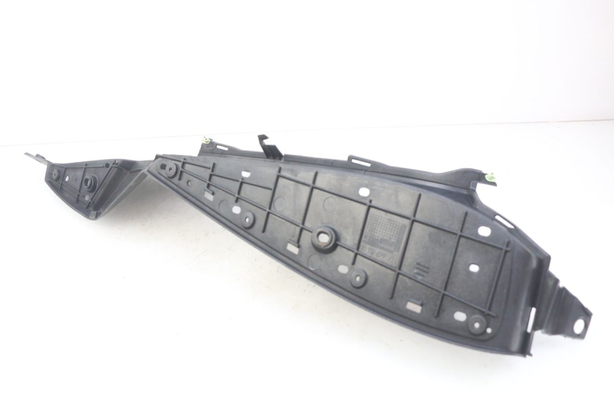 photo de LINKER FUßRASTEN PEUGEOT SATELIS COMPRESSOR K15 125 (2006 - 2009) - Zoom auf Gebrauchszustand