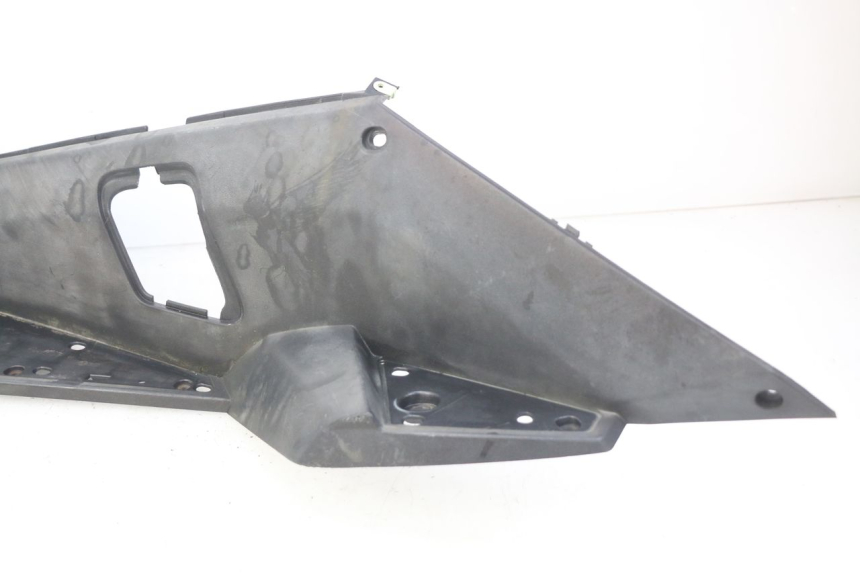 photo de LINKER FUßRASTEN PEUGEOT SATELIS COMPRESSOR K15 125 (2006 - 2009) - Oberflächenzustand und Material