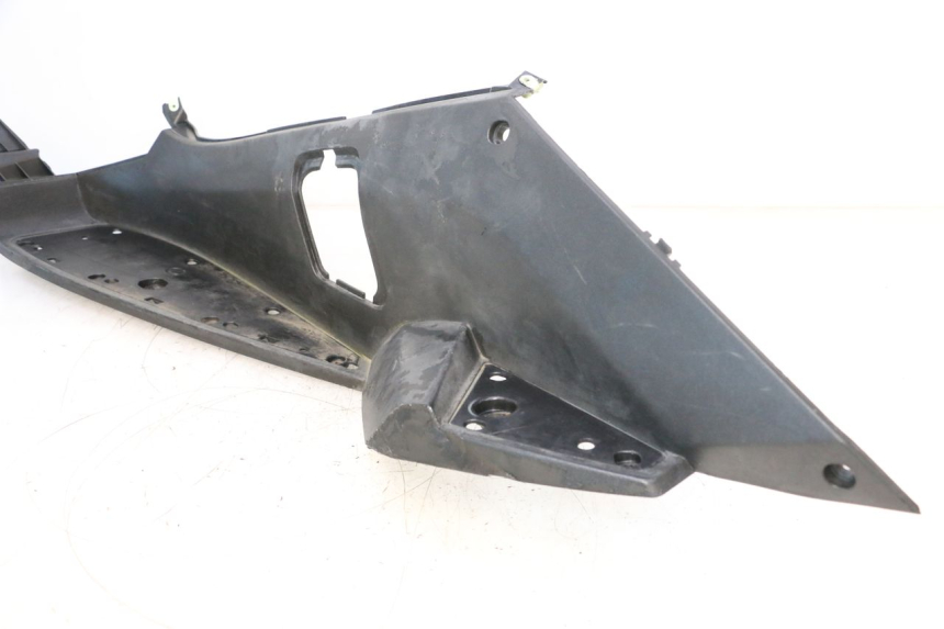 photo de LINKER FUßRASTEN PEUGEOT SATELIS COMPRESSOR K15 125 (2006 - 2009) - Weitere Ansicht des Artikels