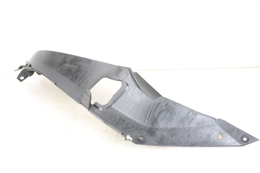 photo de LINKER FUßRASTEN PEUGEOT SATELIS 125 (2006 - 2009) - Zoom auf Gebrauchszustand