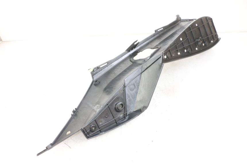 photo de LINKER FUßRASTEN PEUGEOT SATELIS 125 (2006 - 2009) - Alternative Perspektive