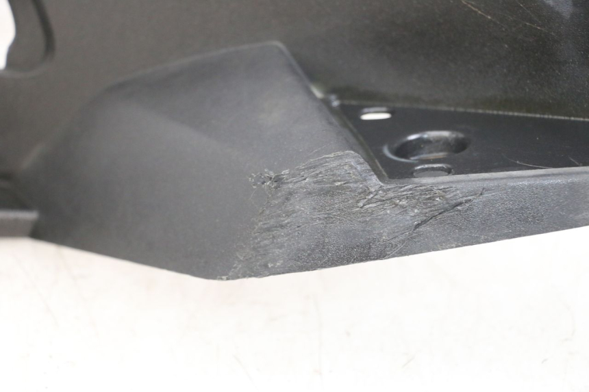 photo de LINKER FUßRASTEN PEUGEOT SATELIS 125 (2006 - 2009) - Oberflächenzustand und Material