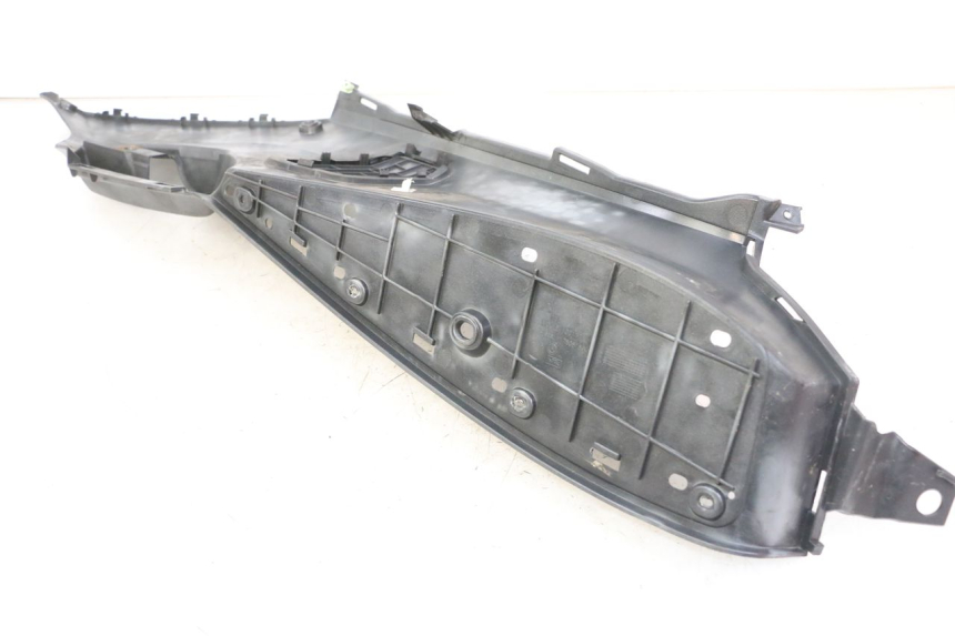 photo de TRITTBRETT VERKLEIDUNG LINKS PEUGEOT SATELIS 125 (2013 - 2018) - Technische Nahaufnahme