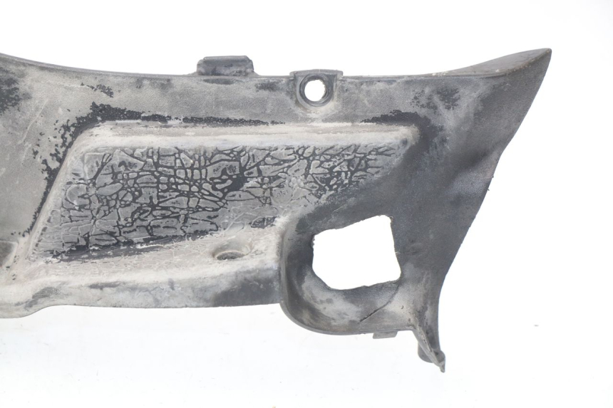 photo de TRITTBRETT VERKLEIDUNG LINKS APRILIA SCARABEO GT 125 (1999 - 2007) - Oberflächenzustand und Material