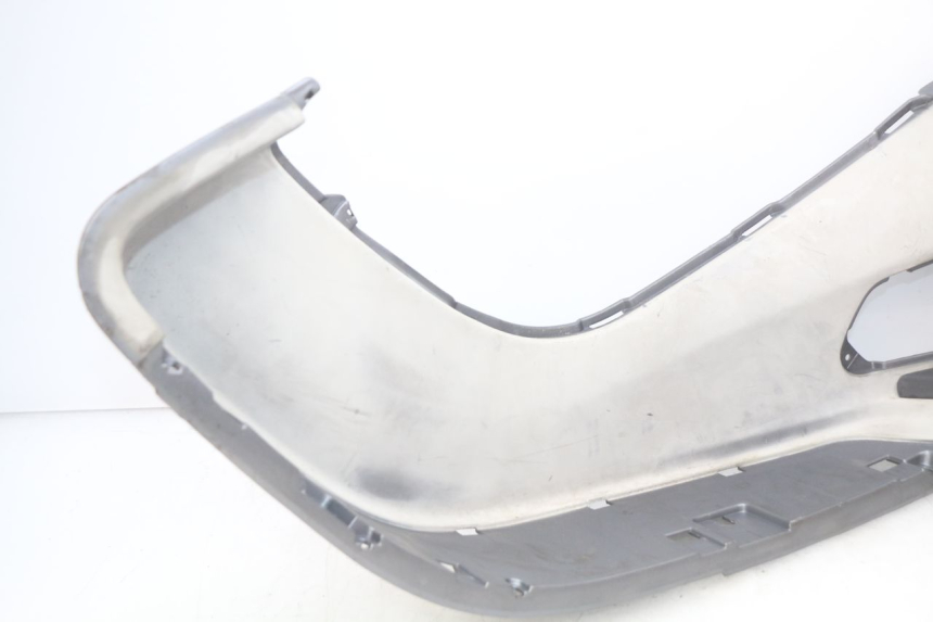 photo de LINKER FUßRASTEN PIAGGIO X9 EVOLUTION 250 (2003 - 2007) - Details der Befestigungspunkte