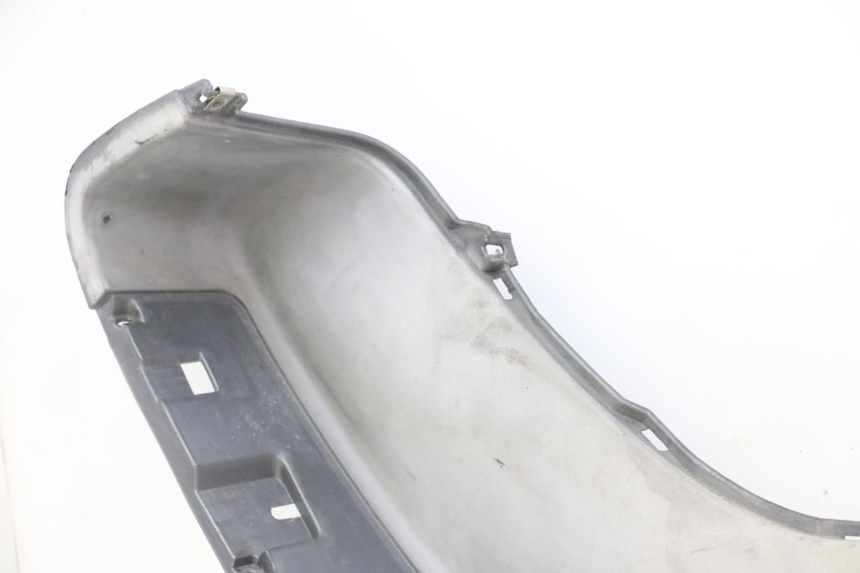 photo de LINKER FUßRASTEN PIAGGIO X9 EVOLUTION 125 (2003 - 2007) - Details der Befestigungspunkte