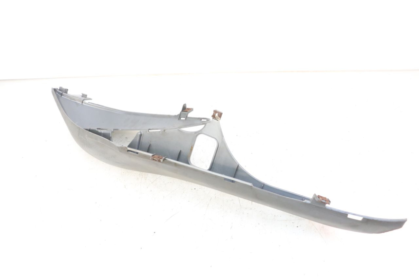 photo de TRITTBRETT VERKLEIDUNG LINKS YAMAHA NEOS NEO'S 4T 50 (2008 - 2016) - Zoom auf Gebrauchszustand