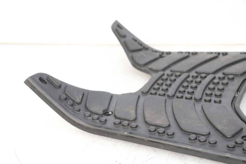 photo de TRITTBRETT VERKLEIDUNG GILERA STALKER 50 (1997 - 2005) - Details der Befestigungspunkte