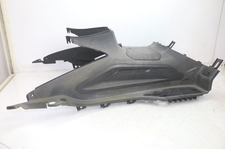 photo de TRITTBRETT VERKLEIDUNG SYM GTS EVO 125 (2009 - 2013) - Technische Nahaufnahme