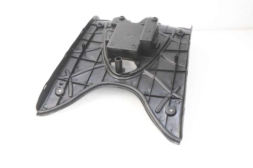 photo de TRITTBRETT VERKLEIDUNG KEEWAY HURRICANE 50 (2006 - 2019) - Zoom auf Gebrauchszustand