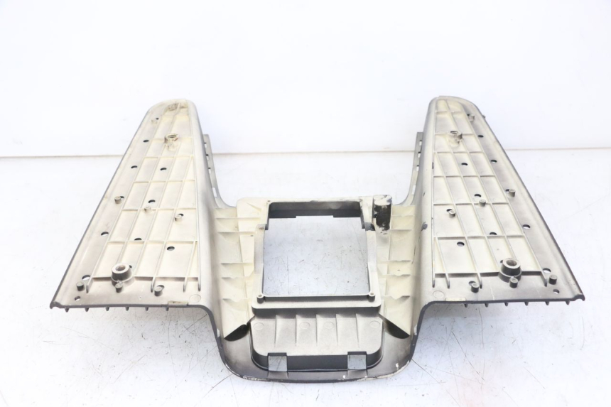 photo de TRITTBRETT VERKLEIDUNG JM MOTORS VX 125 (2022 - 2025) - Zoom auf Gebrauchszustand