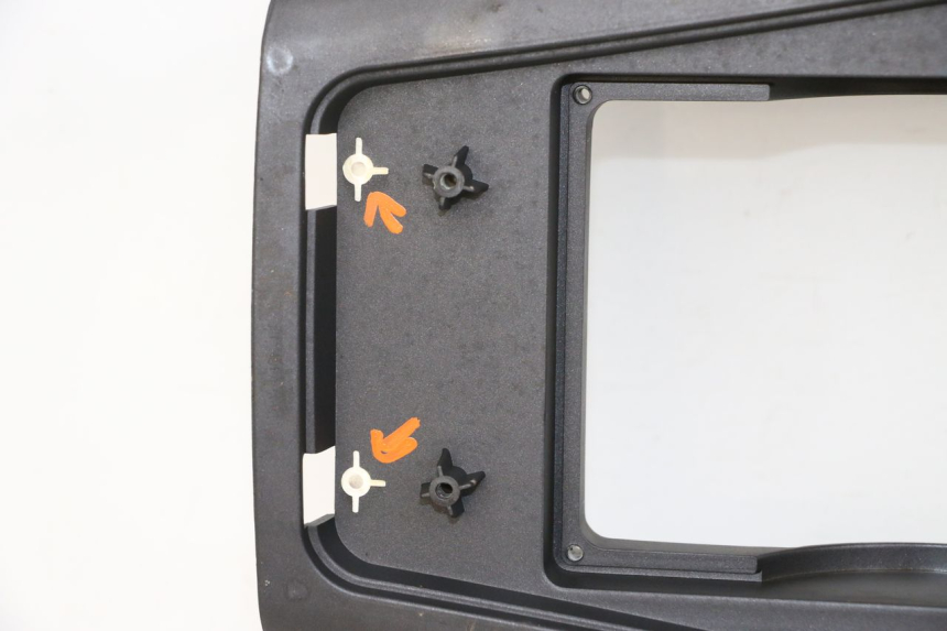 photo de TRITTBRETT VERKLEIDUNG JM MOTORS VX 125 (2022 - 2025) - Oberflächenzustand und Material