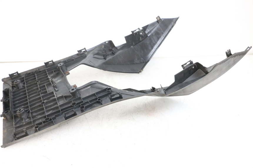 photo de TRITTBRETT VERKLEIDUNG SYM JOYRIDE EVO 125 (2009 - 2016) - Detailansicht des Bauteils