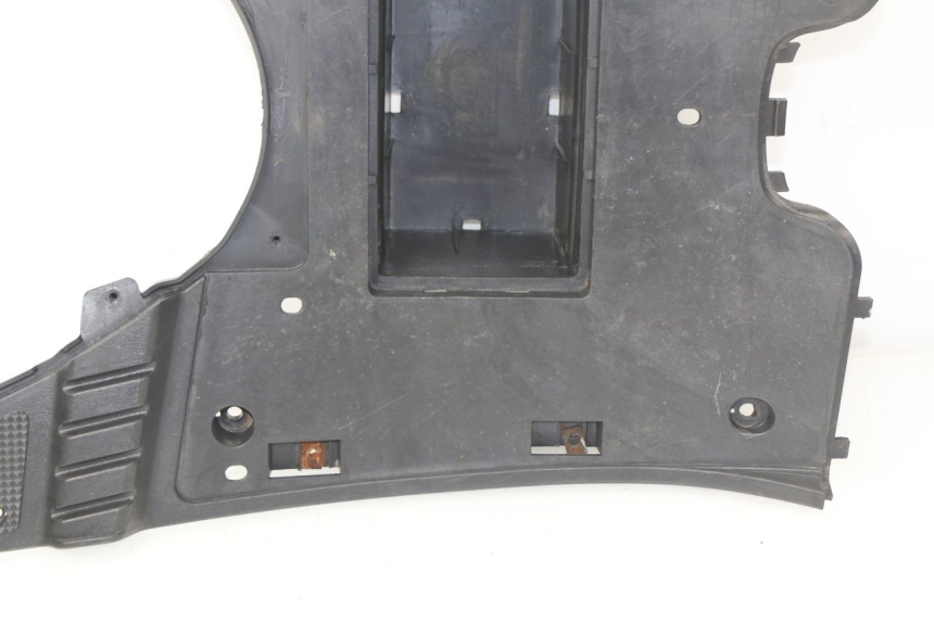 photo de TRITTBRETT VERKLEIDUNG RIDE JUMP 2T 50 (2012 - 2017) - Details der Befestigungspunkte