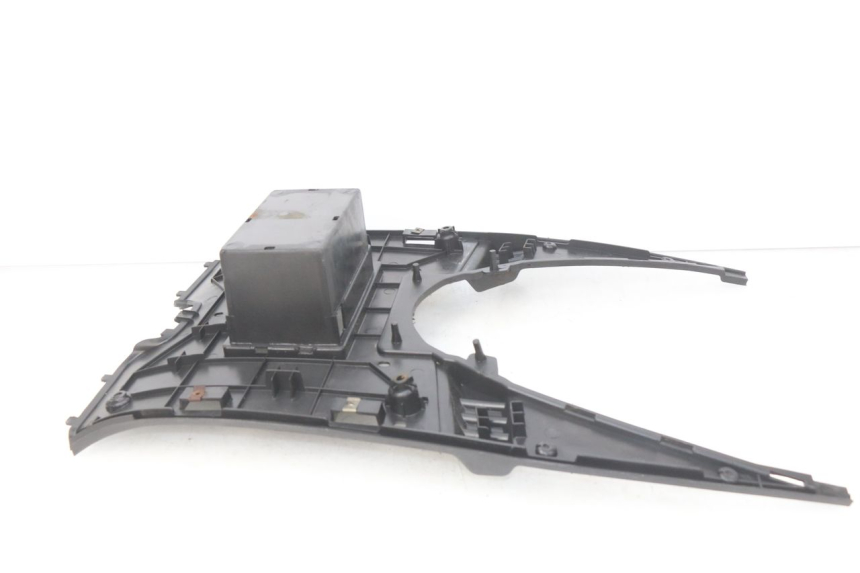 photo de TRITTBRETT VERKLEIDUNG RIDE JUMP 2T 50 (2012 - 2017) - Details der Befestigungspunkte