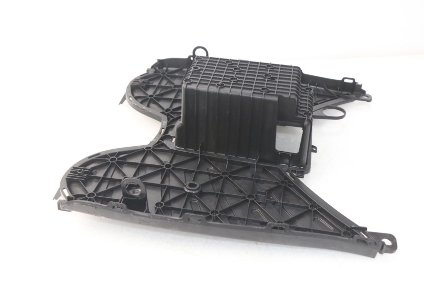 photo de TRITTBRETT VERKLEIDUNG PEUGEOT KISBEE 2T 50 (2010 - 2017) - Weitere Ansicht des Artikels