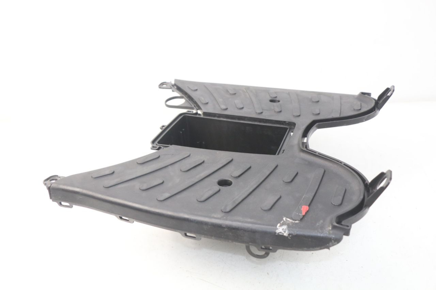 photo de TRITTBRETT VERKLEIDUNG PEUGEOT KISBEE 2T 50 (2010 - 2017) - Charakteristische Merkmale