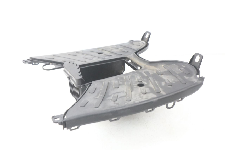 photo de TRITTBRETT VERKLEIDUNG PEUGEOT KISBEE 2T 50 (2010 - 2017) - Technische Nahaufnahme