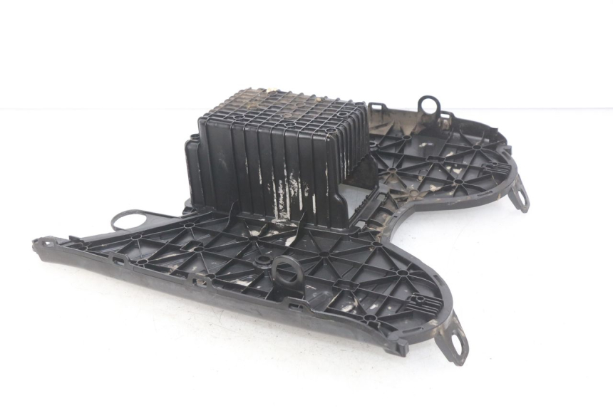 photo de TRITTBRETT VERKLEIDUNG PEUGEOT KISBEE 2T 50 (2010 - 2017) - Zoom auf Gebrauchszustand